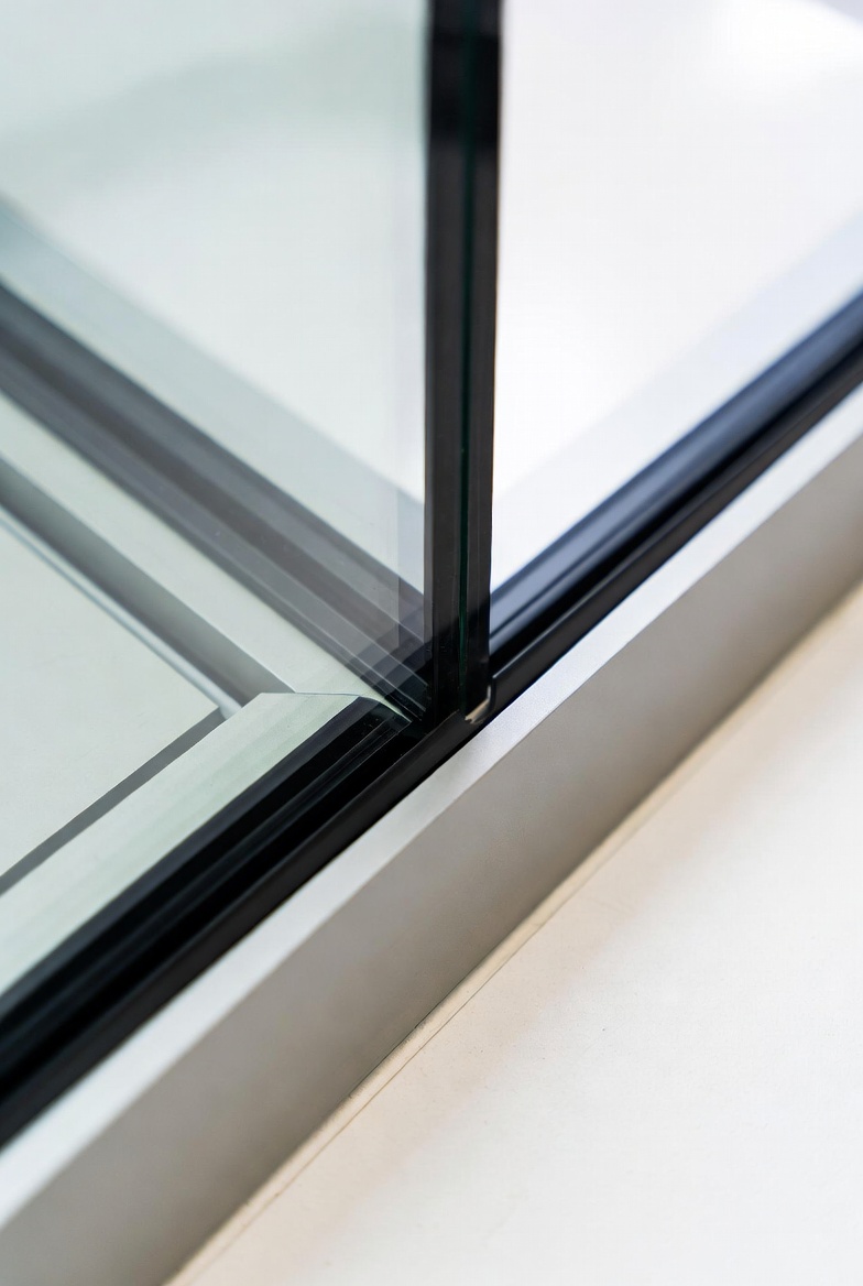 Corner glass exterior