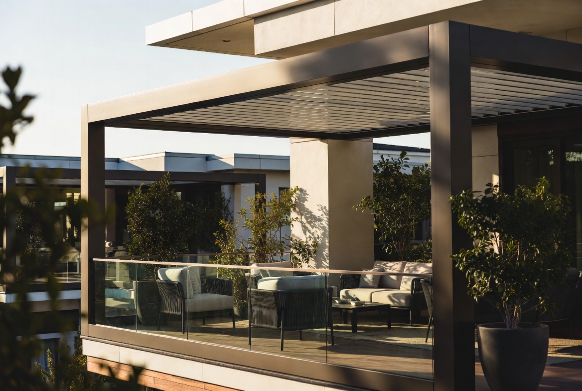 Pergola aluminum louvers
